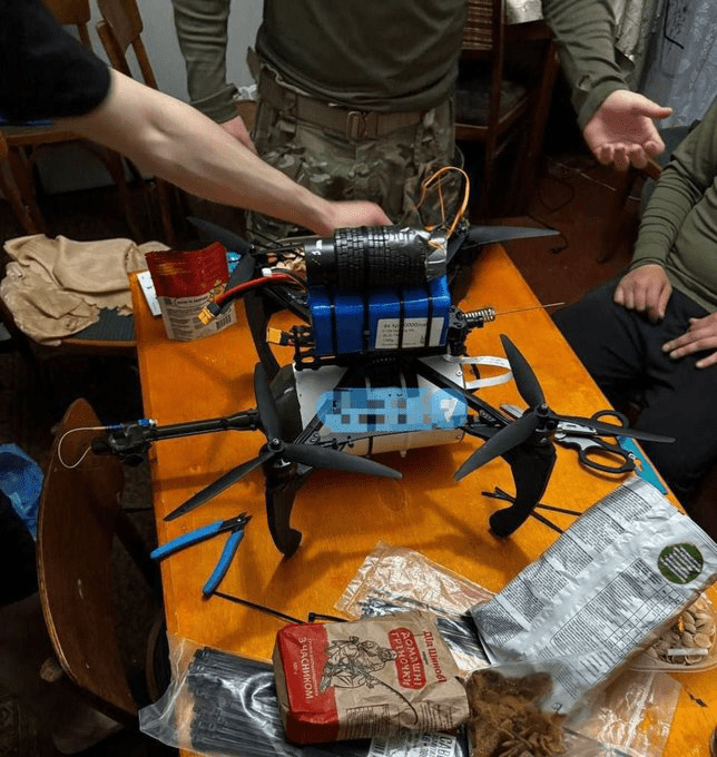 乌克兰利用无人机向俄罗斯袭击。 SBU.png 乌克兰利用无人机向俄罗斯袭击。 SBU.png