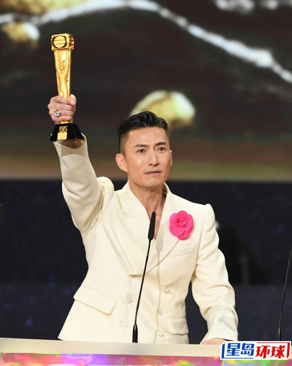 陈山聪凭《金宵大厦2》成功封视帝。 陈山聪凭《金宵大厦2》成功封视帝。