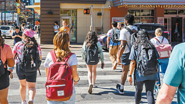 德州同意取消该政策,预料将有近2万名无证大学生受影响。 德州同意取消该政策,预料将有近2万名无证大学生受影响。