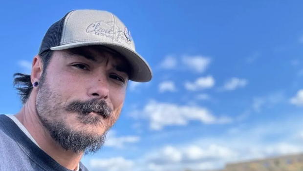 德克尔(Travis Caleb Decker)杀害3个女儿后逃亡。 德克尔(Travis Caleb Decker)杀害3个女儿后逃亡。