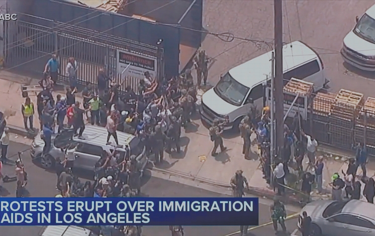 白宫直指洛杉矶冲突为叛乱 白宫直指洛杉矶冲突为叛乱