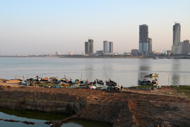 泰国指,疑在缅甸的华企开矿,令湄公河等河道受污染,有居民因污水致皮肤过敏。路透社 泰国指,疑在缅甸的华企开矿,令湄公河等河道受污染,有居民因污水致皮肤过敏。路透社