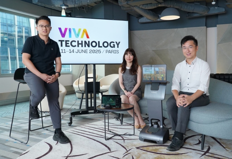 香港科技园公司首席市务总监陈汉欣(中)将率团参展,参展商包括Pointfit行政总裁林坚(左)、博歌科技行政总裁林朗熙(右)。 叶伟豪摄 香港科技园公司首席市务总监陈汉欣(中)将率团参展,参展商包括Pointfit行政总裁林坚(左)、博歌科技行政总裁林朗熙(右)。 叶伟豪摄