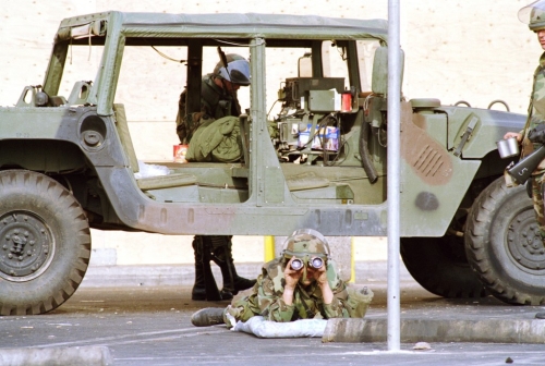 特朗普增派2000国民警卫军进驻洛杉矶。 美联社 特朗普增派2000国民警卫军进驻洛杉矶。 美联社