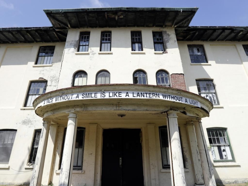 特朗普就读纽约军事学院时居住的营房。 美联社 特朗普就读纽约军事学院时居住的营房。 美联社