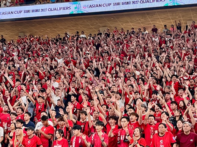 4万2000多名球迷见证港队赢波。 4万2000多名球迷见证港队赢波。