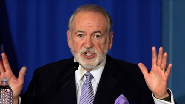 美国驻以色列大使赫卡比认为,在以色列已占领约旦河西岸、加沙,在这两个地方建立巴勒斯坦国是不可能的,或许周边穆斯林国家分出一些土地,给巴勒斯坦建国,是一种方案。 美国驻以色列大使赫卡比认为,在以色列已占领约旦河西岸、加沙,在这两个地方建立巴勒斯坦国是不可能的,或许周边穆斯林国家分出一些土地,给巴勒斯坦建国,是一种方案。