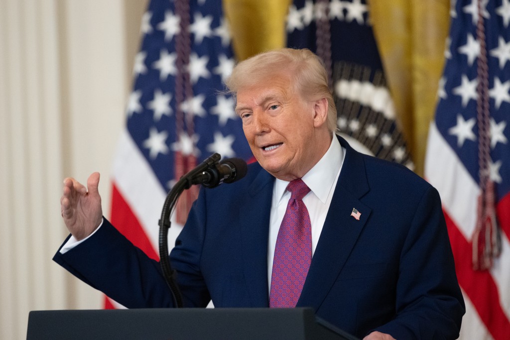 特朗普曾呼吁以色列勿袭击伊朗,称美伊核协议接近达成。 特朗普曾呼吁以色列勿袭击伊朗,称美伊核协议接近达成。