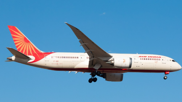 印度航空一架客机因接到炸弹恐吓,急降泰国布吉岛。 印度航空一架客机因接到炸弹恐吓,急降泰国布吉岛。