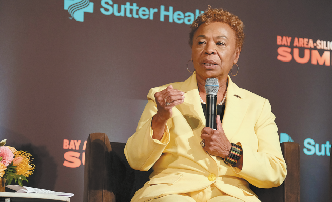 奥克兰反特朗普示威,市长称准备好应对。 奥克兰反特朗普示威,市长称准备好应对。