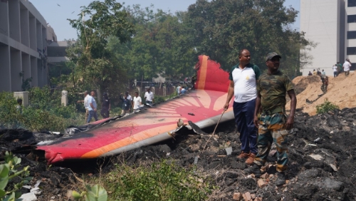 印度航空空难造成超过240人罹难。 印度航空空难造成超过240人罹难。