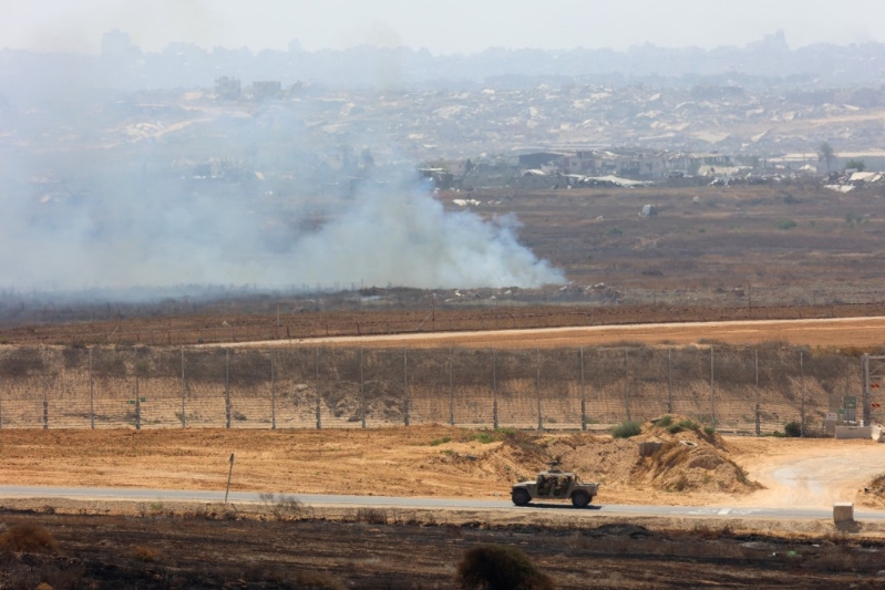 决议案要求以军立即撤出加沙。 决议案要求以军立即撤出加沙。