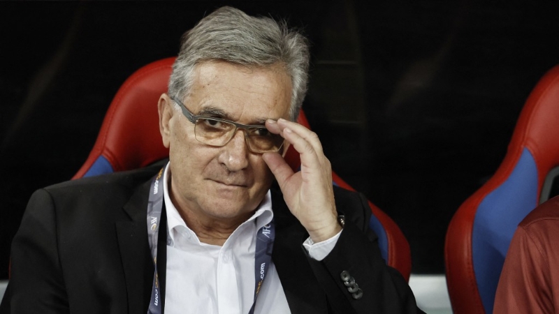 国足主帅伊云高域。 国足主帅伊云高域。