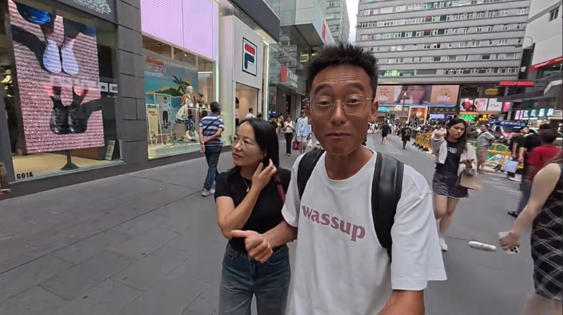 首站甫到旺角,即被扑面而来的人潮带来震撼。 首站甫到旺角,即被扑面而来的人潮带来震撼。