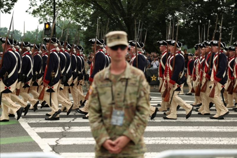 美国陆军成立250周年阅兵周六举行。路透社 美国陆军成立250周年阅兵周六举行。路透社