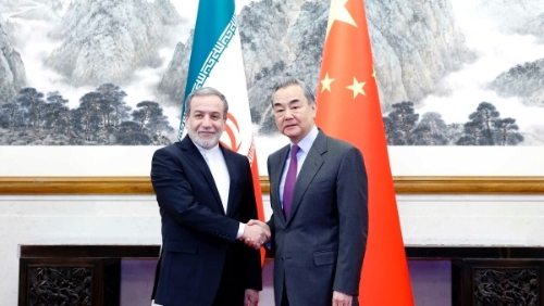 王毅与伊朗外长阿拉格齐通电话,谴责以色列侵犯伊朗主权。 外交部资料图片 王毅与伊朗外长阿拉格齐通电话,谴责以色列侵犯伊朗主权。 外交部资料图片