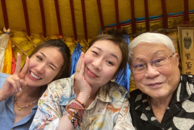 庄思敏(中)是马来西亚拿督庄宝的大女。 庄思敏(中)是马来西亚拿督庄宝的大女。