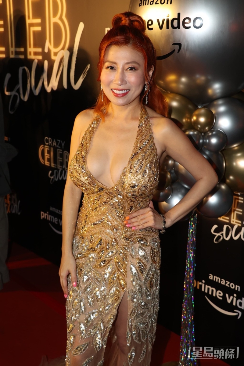 刘晨芝年初性感出席《疯狂名人社交》发布活动。 刘晨芝年初性感出席《疯狂名人社交》发布活动。