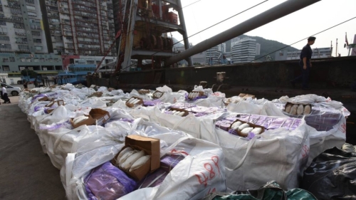 香港执法单位亦经常破获走私冻肉回内地的犯罪集团。 星岛 香港执法单位亦经常破获走私冻肉回内地的犯罪集团。 星岛