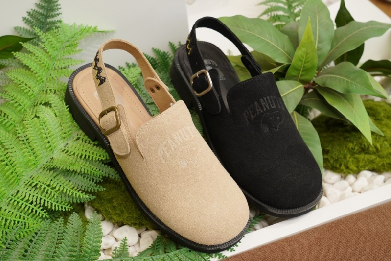 Korner Snoopy 凉鞋 Korner Snoopy 凉鞋