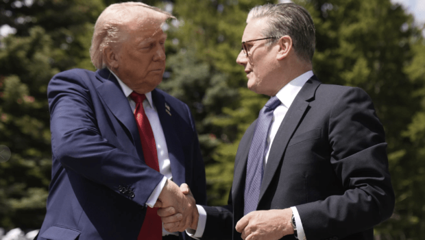 美国总统特朗普与英国首相斯塔默 美国总统特朗普与英国首相斯塔默