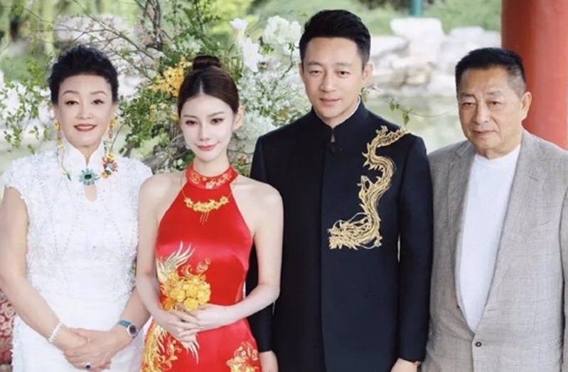 汪小菲为了护妻大爆粗口。微博 汪小菲为了护妻大爆粗口。微博