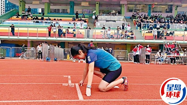 多间学校需在本月酷热天气下举办陆运会,有教师直言“逼不得已”。 多间学校需在本月酷热天气下举办陆运会,有教师直言“逼不得已”。