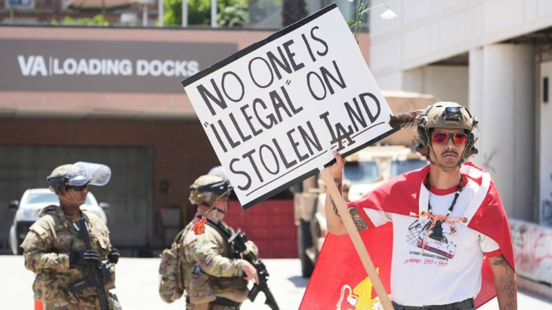 洛杉矶市长宣布解除市中心宵禁。 美联社 洛杉矶市长宣布解除市中心宵禁。 美联社