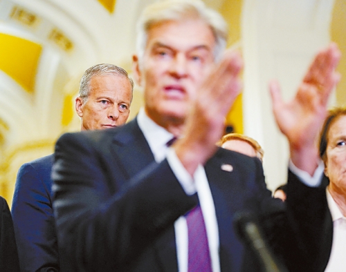 特朗普政府的Medicaid主管奥兹(前) 特朗普政府的Medicaid主管奥兹(前)