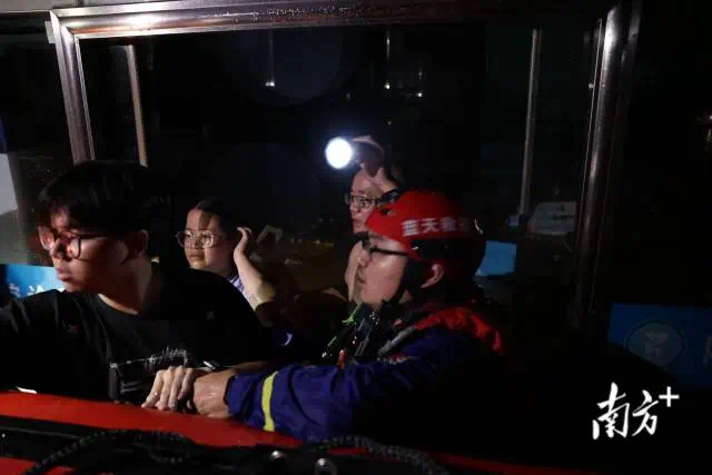 抢险救灾 抢险救灾