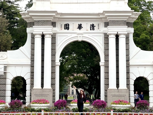 清华大学从去年的全球第20名,上升3位至今年的全球第17名。 (图片来源:新华社) 清华大学从去年的全球第20名,上升3位至今年的全球第17名。 (图片来源:新华社)