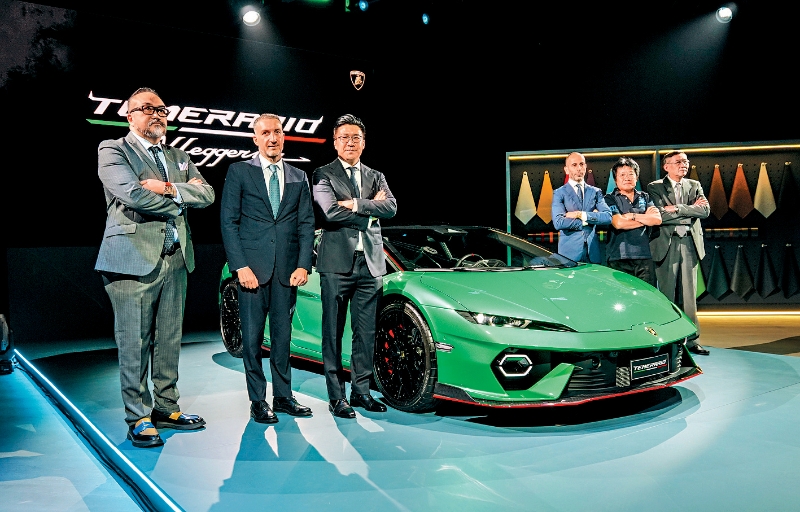 新车预览会在太古坊ArtisTree举行,厂方及代理高层代表一同会见传媒。 新车预览会在太古坊ArtisTree举行,厂方及代理高层代表一同会见传媒。