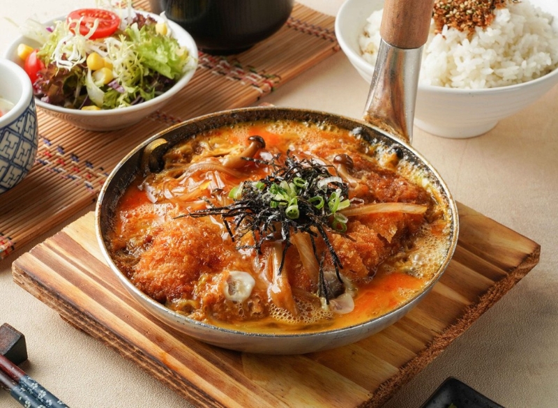 该客人向外卖平台表示下单的是滑蛋吉列猪扒饭,惟收到外卖时却是香煎鸡扒饭,故此申请退款(Keeta) 该客人向外卖平台表示下单的是滑蛋吉列猪扒饭,惟收到外卖时却是香煎鸡扒饭,故此申请退款(Keeta)