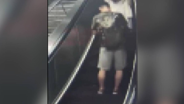 日本公务员游台北变“痴汉”偷拍裙底 日本公务员游台北变“痴汉”偷拍裙底