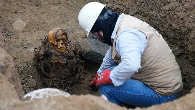 秘鲁利马管道地盘惊现千年木乃伊 秘鲁利马管道地盘惊现千年木乃伊
