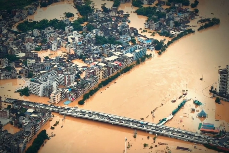 怀集发生严重水灾,断水断电。 怀集发生严重水灾,断水断电。