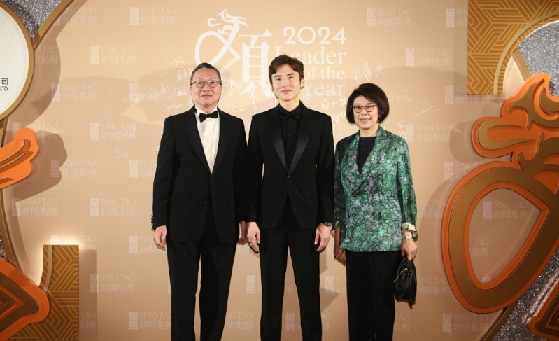 左起:律政司司长林定国、星岛新闻集团主席蔡加讚、评审委员会委员、前香港大律师公会主席谭允芝。 左起:律政司司长林定国、星岛新闻集团主席蔡加讚、评审委员会委员、前香港大律师公会主席谭允芝。