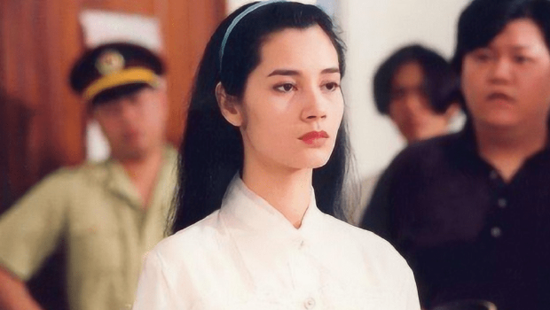 郑艳丽曾有“最美艳星”之称。 郑艳丽曾有“最美艳星”之称。