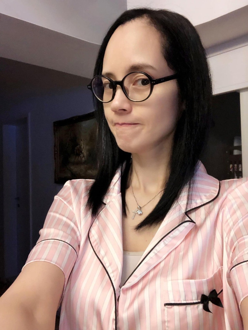 郑艳丽早年患上厌食症,体重一度暴跌至90多磅。 郑艳丽早年患上厌食症,体重一度暴跌至90多磅。