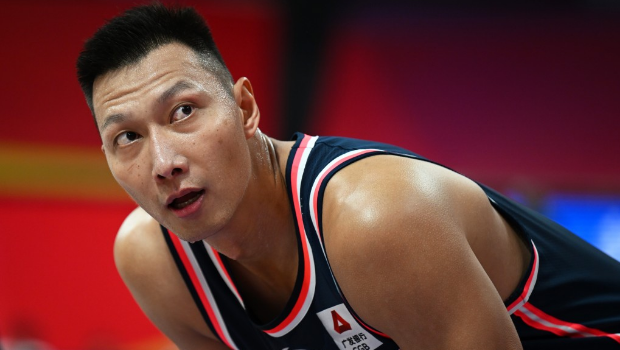 被传嫖娼丑闻后,易建联一直处于“消失状态”。 被传嫖娼丑闻后,易建联一直处于“消失状态”。