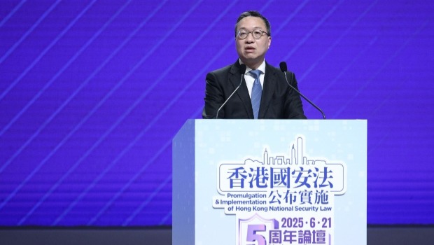 林定国指夏宝龙的讲话不但回顾过去5年实践这部重要法律的经验,更为特区政府未来维护国家安全的工作定下了很清晰指引。 林定国指夏宝龙的讲话不但回顾过去5年实践这部重要法律的经验,更为特区政府未来维护国家安全的工作定下了很清晰指引。