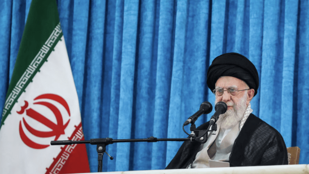 梅哈内伊日前表示,不会向美国屈服。 梅哈内伊日前表示,不会向美国屈服。