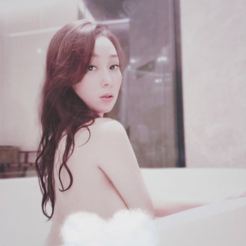 阿七吴嘉仪已非第一次分享出浴照。 阿七吴嘉仪已非第一次分享出浴照。