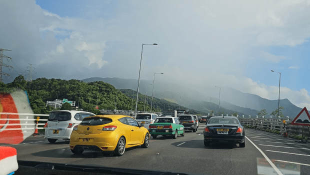 现场交通挤塞。网上图片 现场交通挤塞。网上图片