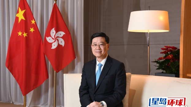 星岛“市民对特区政府满意度”问卷调查显示,多达69%受访者表示满意特首李家超表现。 星岛“市民对特区政府满意度”问卷调查显示,多达69%受访者表示满意特首李家超表现。