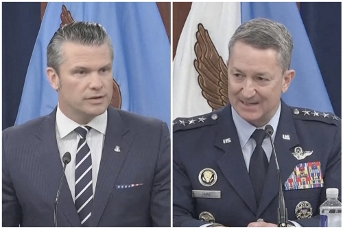 美国防部长赫格塞思(左)与参谋首长联席会议主席凯恩(右)。路透社 美国防部长赫格塞思(左)与参谋首长联席会议主席凯恩(右)。路透社