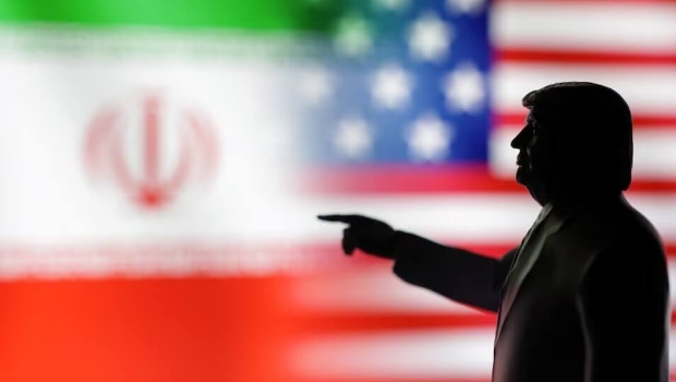 伊朗国旗、美国国旗,以及美国总统特朗普3D列印模型。 伊朗国旗、美国国旗,以及美国总统特朗普3D列印模型。