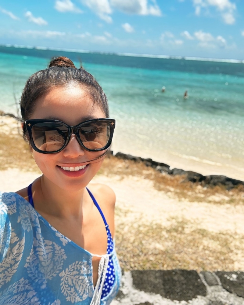 林心如穿上比基尼都要穿外衣,表现保守。 林心如穿上比基尼都要穿外衣,表现保守。