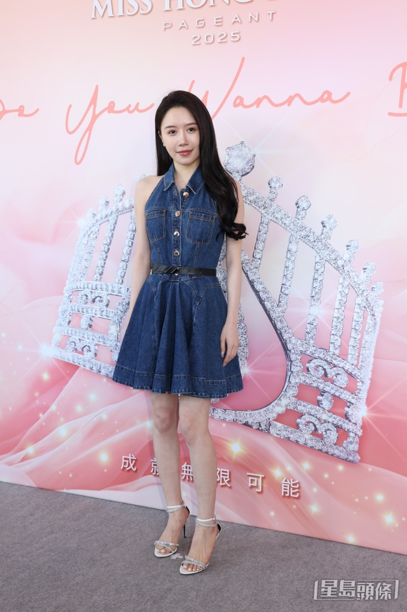 25岁的李家欣貌似龚嘉欣。 25岁的李家欣貌似龚嘉欣。