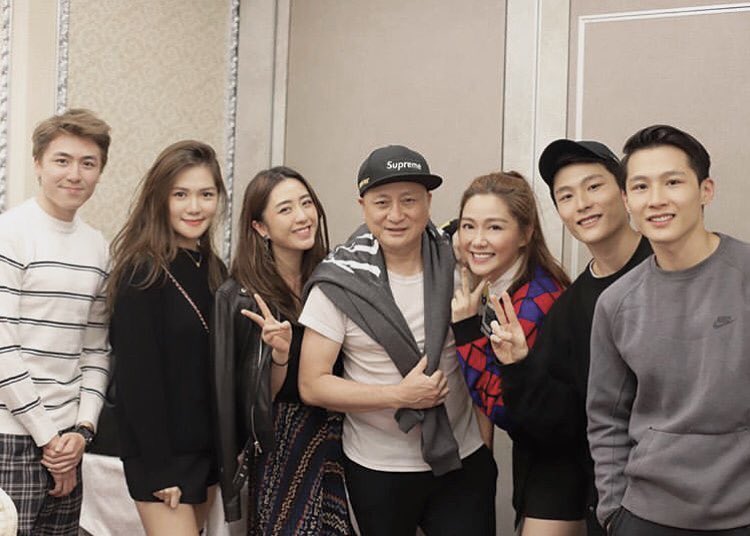 汤镇业家族盛产靓女 汤镇业家族盛产靓女